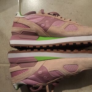 Saucony Beige and Pink Sneakers with Green Highlights